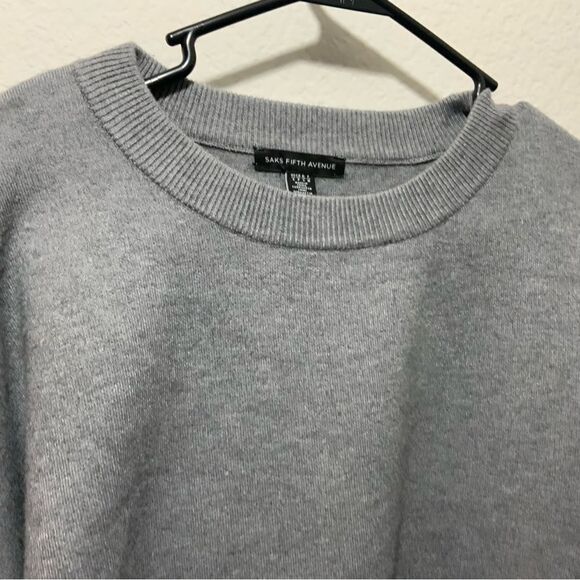 Saks fifth avenue faux fur cuff sweater NWOT - Picture 4 of 13